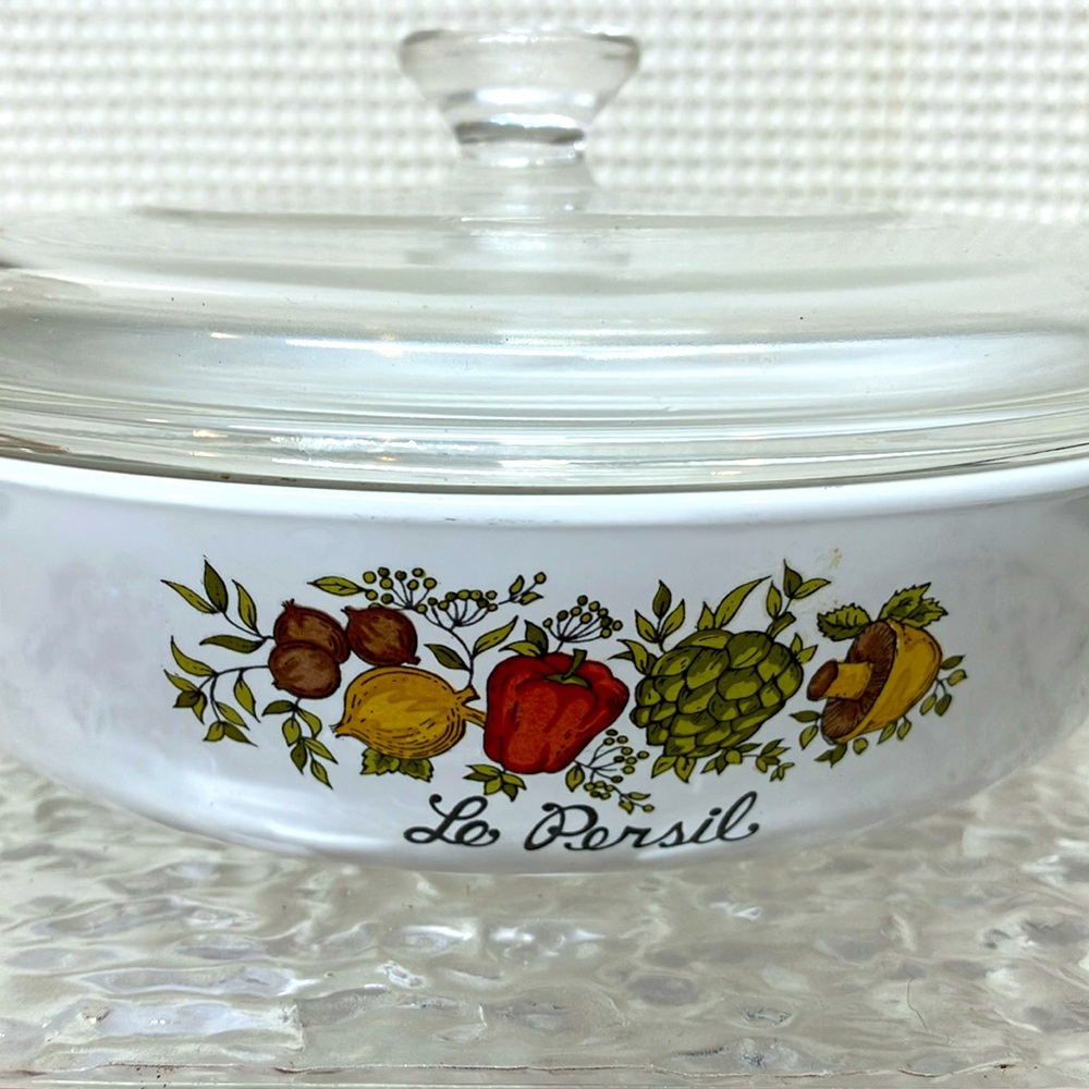 Corning ware skillet with lid - Picture 2 of 6